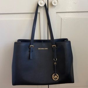 Michael Kors- Jet Set Saffiano Leather Tote Bag